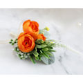 Miniatyrbilde 3 av 4: 14x9x9cm flerfarget bryllupsgave 2 stk. utsøkte bryllupsbrystblomster, brudgommens brystblomst oransje