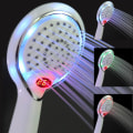 Miniatyrbilde 1 av 5: LED Dusjhode LED Dusjhode Hånddusj 3 Farger Temperatur
