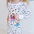 Pikkukuva 2 / 8: Luovat lasten DIY-graffiti-pyjama-kotiasusetti, lahja 4T pojille ja tytöille, jotta he voivat maalata omat pyjamavärit ja antaa ne lapsille