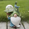 Miniatyrbillede 2 af 5: Havefigur af havenisse - Resin-nissefigur, der bærer magisk kugle