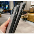 Pikkukuva 3 / 4: Kuori on yhteensopiva iPhone 15:n kanssa, ja siinä on mattapintainen tuntu