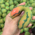 Miniatyrbillede 2 af 5: Farveskiftende vandmelonlegetøj, stressaflastning og klemmespænding T