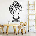 Pikkukuva 3 / 5: Gamer Power -seinätekstit pohjoismaisella tyylillä. \"Gamer Power\" ohjaimella