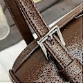 Miniatyrbillede 4 af 5: 2025 Vinterkollektion Dame Cylinder Håndtaske Stilfuld PU Læder Skuldertaske Multifunktionel Crossbody Taske Kaffe Coffee