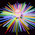 Miniatyrbild 1 av 5: Festsaker 100 stycken - 8\" Lysande Glow Stick Festsaker