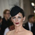 Pikkukuva 1 / 2: Naisten Huopahattu Topper Mesh Fishnet Veil Pieni Plush Aalto Piste D