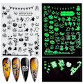 Miniatyrbild 2 av 5: Halloween Nagelstickers 3D Lysande Halloween Naglar Självhäftande