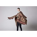 Pikkukuva 2 / 5: Kahvi Cashmere Poncho Wrap kukkakuvioilla ja hapsureunoilla
