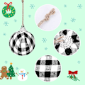 Pikkukuva 2 / 5: 16 kpl Buffalo Plaid -kangaspallot - 1,96 tuuman pienet joulukoristeet