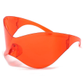 Miniatyrbilde 1 av 2: Y2k Wrap Around Fashion Solbriller For Kvinner Menn Futuristiske En-stykke Briller Mod Party Shield Eyewear.E.