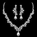 Miniatyrbillede 2 af 5: Klar Krystal og Cubic Zirconia Halskæde og Øreringe Smykkesæt til Kvinder Bryllupstilbehør