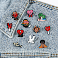 Miniatyrbillede 1 af 5: Un Verano Sin Ti Bad Bunny plys broche