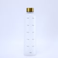 Miniatyrbild 2 av 5: Vattenflaska 1l Frostad Vit Guld - Vattenflaska i plastdesign