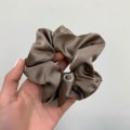 Pikkukuva 1 / 4: Uusin korealainen nainen iso elegantti silkkikuminauha hiusnauha yksivärinen hiussolmiot naisten poninhäntä hiustarvikkeet Style 1