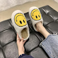 Miniatyrbilde 2 av 2: Dametøfler Anti-skli Smiley Face Plysj Tøfler Vinter Varm Hus Tøffel