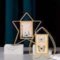 Pikkukuva 2 / 3: Fotoram Järnkonst Glas med hög klarhet S/l Femuddig stjärna/hjärtformad Fristående Gyllene färg Skrivbordsskärm Metallkuva Decorative_a_nx L Pentagram