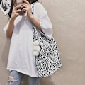 Miniatyrbild 5 av 5: Print Canvas Bag Dam Handväska Print Axelväska Vintage Canvas Bag Leopard print Leopard print