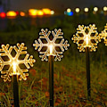 Pikkukuva 1 / 3: Tähti- tai lumihiutale-LED-puutarhavalot – LED-polkukoriste Puutarhan nurmikkopatio – Joulun hehkuvat joulukoristeet snowflake