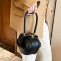 Miniatyrbild 4 av 5: A Main Lyx Designer Handväska Kvinnor Liten Rund Design Läder Handväska För Kvinnor 2023 Mode Bowling Väska Handväska Clutches Brun Handväska Brown Handbag