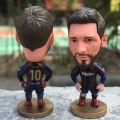Pikkukuva 8 / 8: Uusi Jalkapallo-fanit ihailevat Real Madrid Cairo Live -mallia Kane