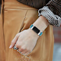 Miniatyrbilde 5 av 5: Premium Ekte Lær Justerbart Armbånd for Fitbit Charge 6/5 - Perfekt Blå Blue Fitbit Charge 6