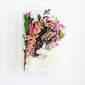 Miniatyrbilde 2 av 5: Sett med tørkede blomsterblader for DIY-håndverk, kunst, blandet flere tørkede blomster for stearinlys, harpiks, smykker