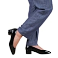 Miniatyrbild 1 av 2: Var är det ifrån Dam/Dam Square Toe Wide Low Block Heel Black 4 UK Wide