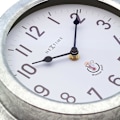 Miniatyrbild 5 av 6: Nextime Poppy Galvaniserad Väggklocka i Färg - 22cm One Size Silv Silver One Size