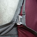 Miniatyrbild 5 av 6: Weatherbeeta Comfitec Plus Dynamic II Medium Lite Avtagbar Hals Hästtäcke 4´ Maroon/Grå/Vit Maroon/Grey/White 4´