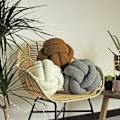 Miniatyrbild 3 av 3: Furn Boucle Fleece Knuten Kudde One Size Ginger Ginger One Size