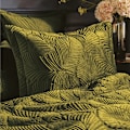 Miniatyrbild 2 av 4: Paoletti Palmeria Sammetsquiltat Täcke Set Superking Moss Moss Superking