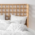 Miniatyrbild 3 av 5: Linen House Palm Springs Chenille Ogee Påslakan Set Enkelsäng W White Single