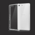 Pikkukuva 4 / 4: Sony Xperia M5 Kuori läpinäkyvää kumia Transparent
