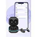Pikkukuva 2 / 4: Langattomat Bluetooth-minikuulokkeet latauskotelolla A:lle