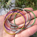 Pikkukuva 3 / 4: 20/40/60 kpl Luova värillinen teräslanka Lukko PVC-päällysteinen metallikaapeli Avaimenperä Joustava avaintunnisteen silmukka 60pcs