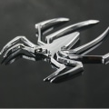 Miniatyrbilde 3 av 5: 3D Universell Metall Edderkoppform Emblem Krom Klistremerke