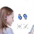 Pikkukuva 2 / 4: Bluetooth-kuulokkeet