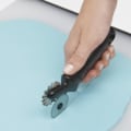 Miniatyrbillede 3 af 4: Dobbelt Dejspore / Dejskærer - OXO Good Grips