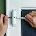 Miniatyrbillede 1 af 2: 20-70 kg Vit Zinklegering Justerbar Overflademonteret Automatisk Dørlukker