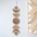 Miniatyrbillede 4 af 5: Månefase Dekoration, Boho Væghæng, Skandinavisk Naturlig Trævægdekoration, Unik Æstetisk Kunst, Månecyklus Væghæng til Soveværelse (Brun)