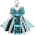 Pin Me Cheer Bow Nøkkelring Blå color_name Lake Blue