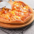 Miniatyrbillede 2 af 2: Pizzaskærer, rustfrit stål med nylonhåndtag, 20 cm (7,8)