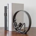 Miniatyrbillede 3 af 3: Encircled Reader Jern Skulptur