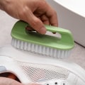 Miniatyrbild 3 av 5: Skrubbborste med bekvämt grepp & flexibla styva borst, kraftig för badrum, dusch, handfat, matta, golv - 2-pack (grön+blå)