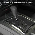 Miniatyrbillede 2 af 5: Til Dodge Challenger 2008-2014 Biltilbehør Kulfiber Gearskiftepanel Mærkat, Sort