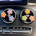 Miniatyrbild 1 av 5: 6 stycken blommiga bilventilklämmor, färgglada prästkrageblommor billuftfräschare charm, bilinredning