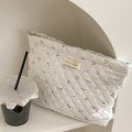 Miniatyrbillede 3 af 10: Quiltet make-up taske Blomstret kosmetiktaske 03