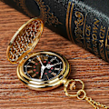 Miniatyrbillede 3 af 3: Guld Smooth Case Quartz Lommeur Roman Dial Flip Presentklockor Herr Damklockor
