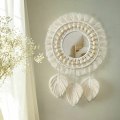 Pikkukuva 1 / 5: Seinäpeili, Boho Macrame -hapsupeili puisella helmihöyhenriipuksella (beige)