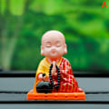 Miniatyrbild 1 av 8: e Bilprydnad Solar Shake Head Little Monk Good Fortune Car Re Maitreya Buddha (red)